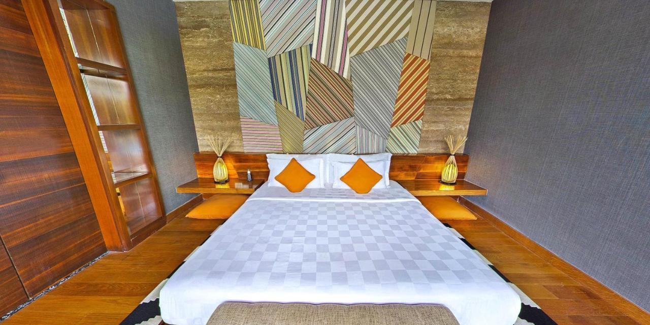 Ts Suites Seminyak Exterior foto A bedroom